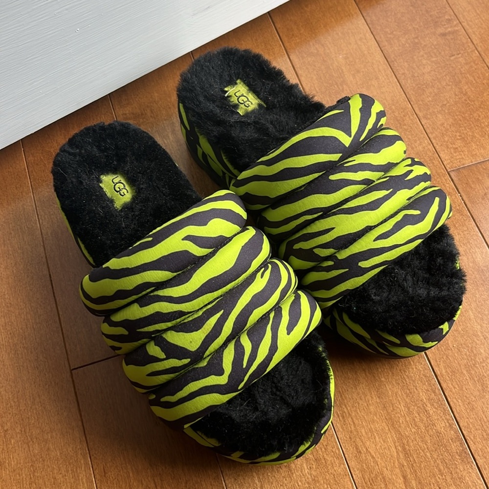 Ugg Platform Zebra Puffer Slides - image 3